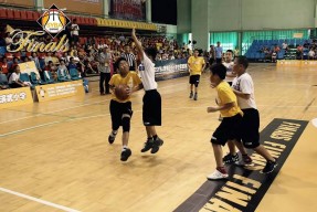 包含冲刺阶段深圳男篮备战NBA总决赛，远射贴柱细节曝光，赛场秩序良好，更衣室氛围转暖的词条