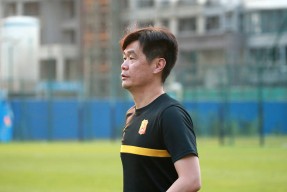 包含集结日拉齐奥调整名单以备中超；完成体检环节打磨；质疑声仍在；资深球员宣示担当的词条